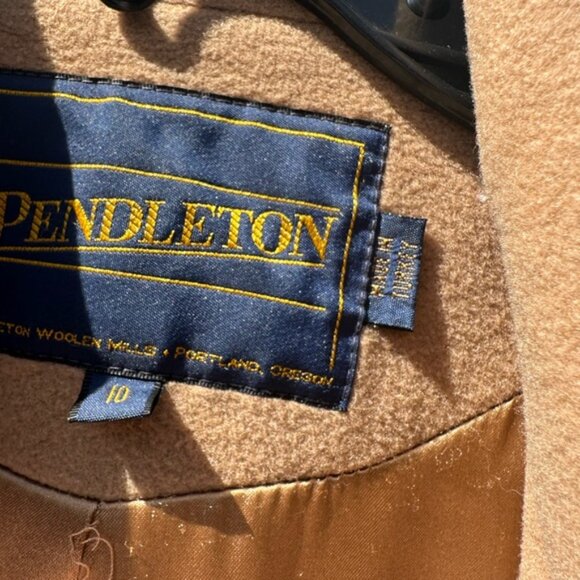 Pendleton long coat - Picture 14 of 16